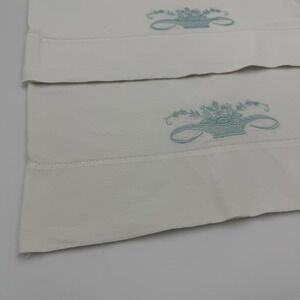Set of 2 Embroidered Blue Flower Basket White Pillow Cases Covers Bedroom Vtg